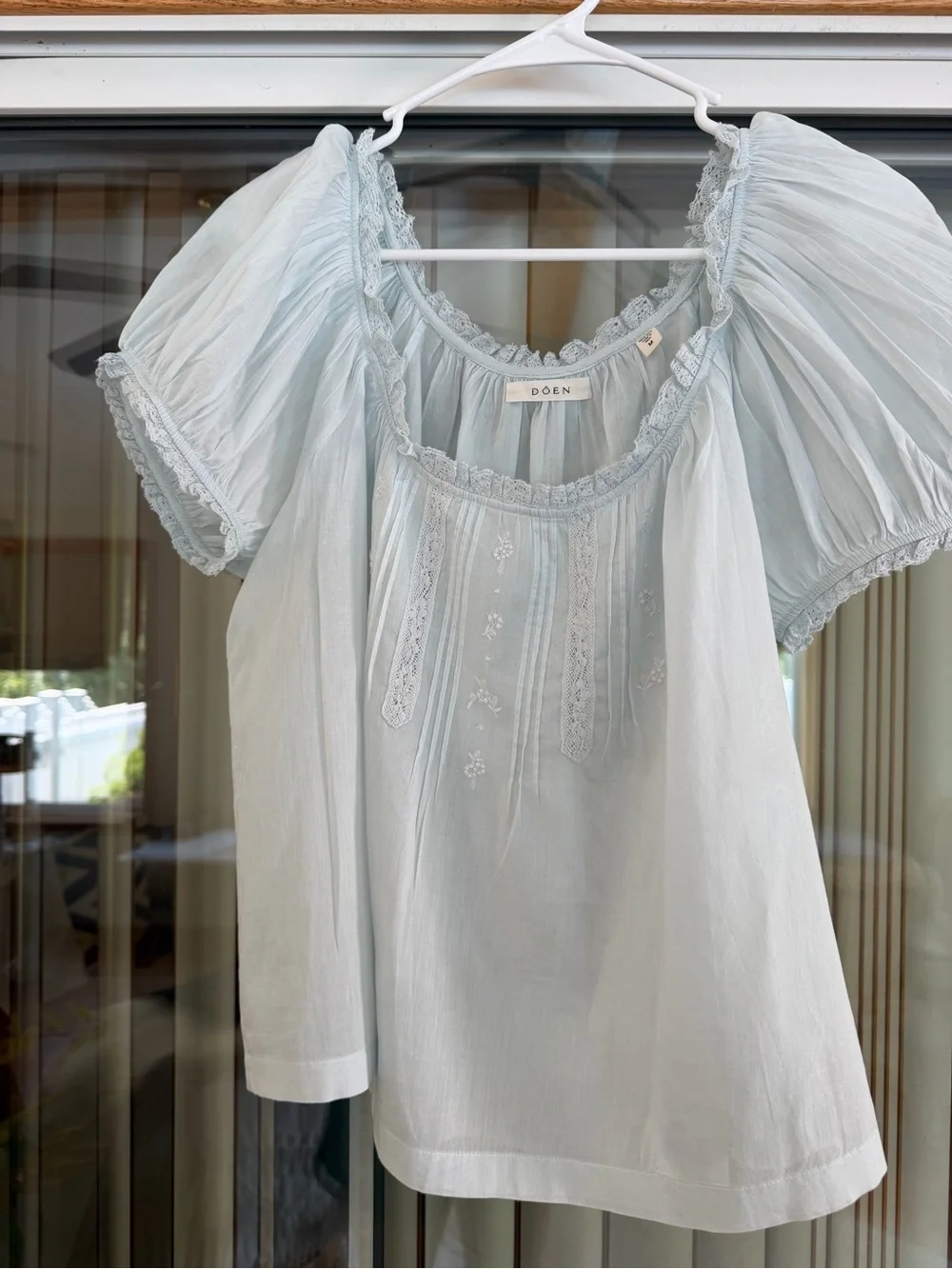 Doen Powder Blue Embroidered Puff-Sleeve Frederica Blouse - Picture 3 of 6